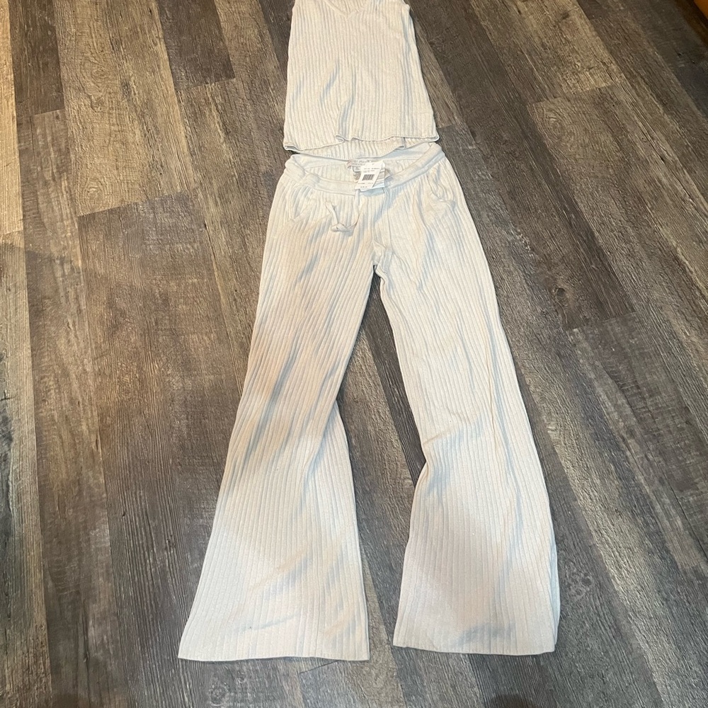 BAREFOOT DREAMS ribbed lounge set 178$